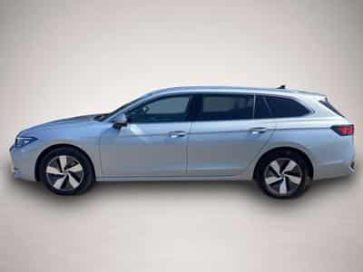VW Passat (2025) - Photo 2