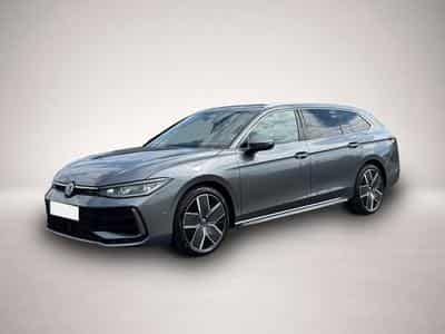VW Passat (2025) - Photo 1
