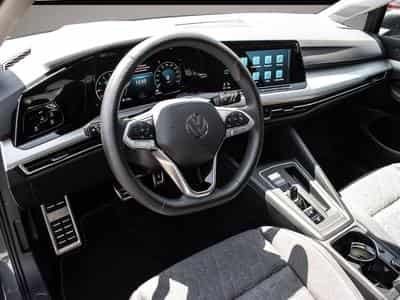 VW Golf (2024) - Photo 7