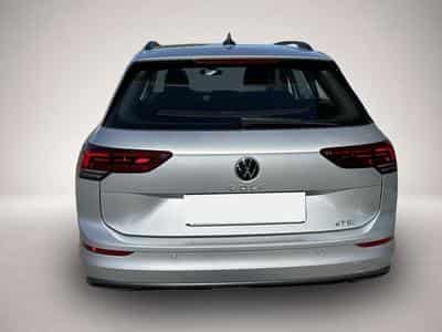 VW Golf (2023) - Photo 4