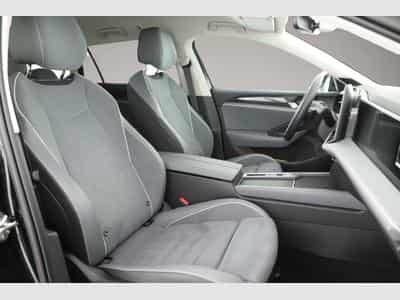 VW Passat (2025) - Photo 6