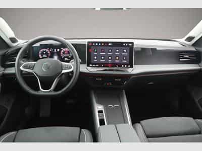 VW Passat (2025) - Photo 7