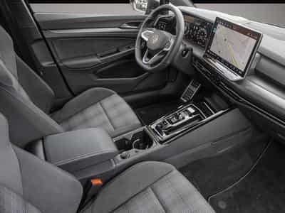 VW Golf (2025) - Photo 6