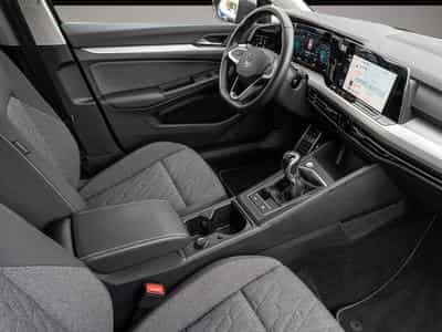 VW Golf (2024) - Photo 6