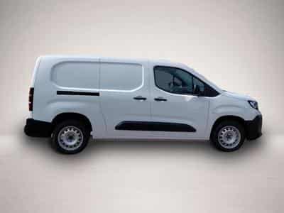 Opel Monterey (2026) - Photo 7