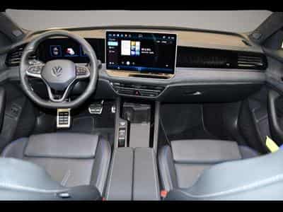 VW Passat (2025) - Photo 4