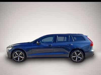 Volvo V60 (2025) - Photo 2