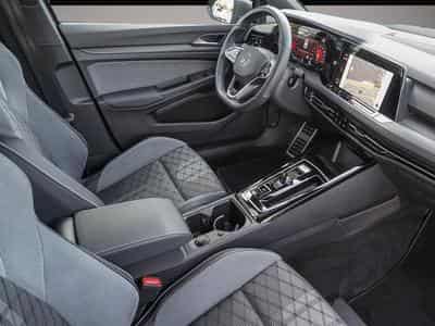 VW Golf (2024) - Photo 6
