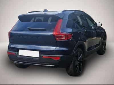 Volvo XC40 (2025) - Photo 2
