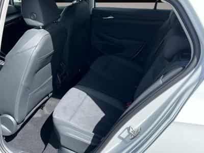 VW Golf (2026) - Photo 6