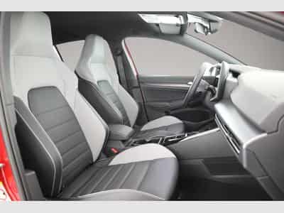 VW Golf (2025) - Photo 6