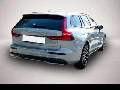Volvo V60 (2024) - Photo 2