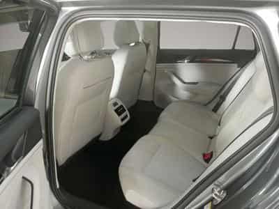 VW Passat (2025) - Photo 4