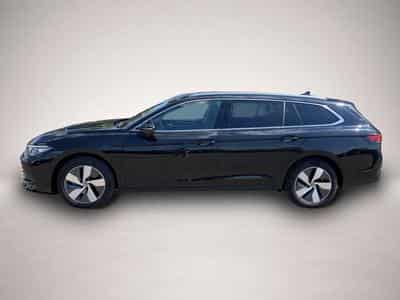 VW Passat (2025) - Photo 2