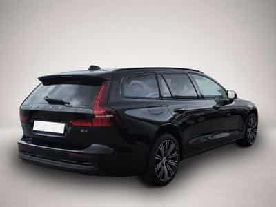 Volvo V60 (2025) - Photo 2