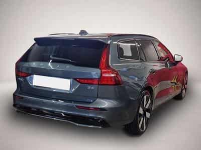 Volvo V60 (2025) - Photo 2