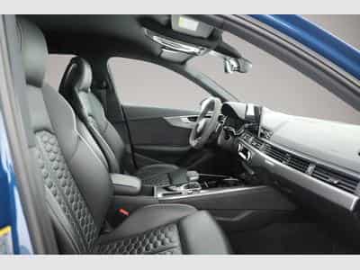 Audi RS4 (2023) - Photo 6
