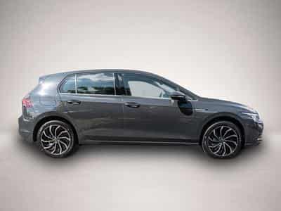 VW Golf (2024) - Photo 4