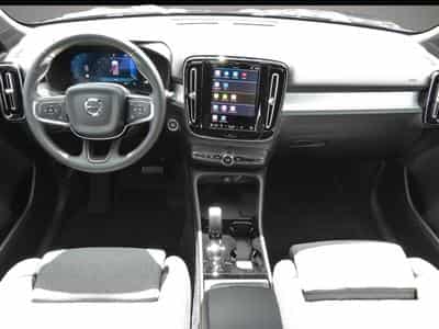 Volvo XC40 (2025) - Photo 7