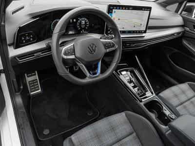 VW Golf (2025) - Photo 7