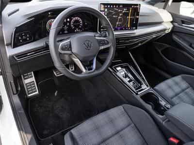 VW Golf (2025) - Photo 7