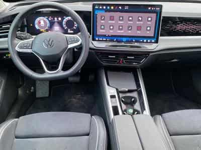 VW Passat (2025) - Photo 5