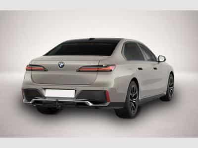 BMW 740 (2026) - Photo 3