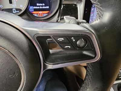 Porsche Macan S (2021) - Photo 14