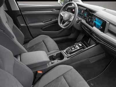 VW Golf (2024) - Photo 6