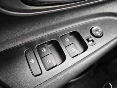 Hyundai i20 1.0T-GDI 90 AT Trend (2026) - Photo 10