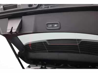 Volvo XC40 2.0 B4 MHD 197 Black Edition (2026) - Photo 12