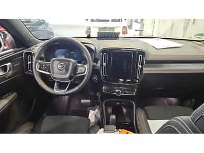 Volvo XC40 B3 Plus Dark DCT (2025) - Photo 6