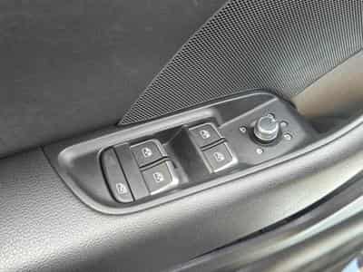 Audi A3 30 TDI AMBITION GPS CARPLAY CLIM AUTO APS AV/AR (2019) - Photo 13