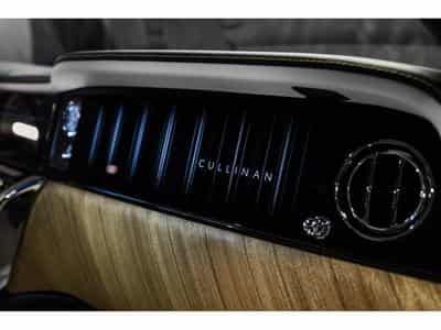 Rolls-Royce Cullinan 6.75 V12 - Midnight Sapphire (2026) - Photo 12