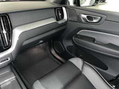 Volvo XC60 2.0 B4 D 4x4 Ultimate Dark Aut. (2023) - Photo 9