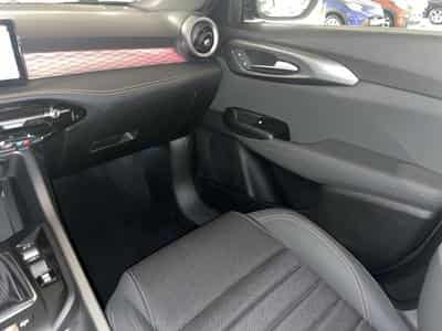 Alfa-Romeo Tonale 1.3T PHEV (2023) - Photo 9