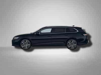VW Passat Variant R-Line 2.0 TSI 7-Gang-DSG 4 MOTION (2025) - Photo 2