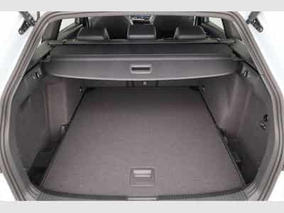 VW Golf Variant 2.0 TSI 150 kW 4Motion R-Line (2026) - Photo 11