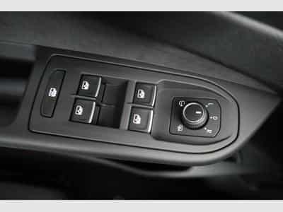 VW Golf Variant 2.0 TSI 150 kW 4Motion R-Line (2026) - Photo 7
