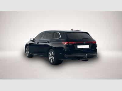VW Passat (2025) - Photo 2
