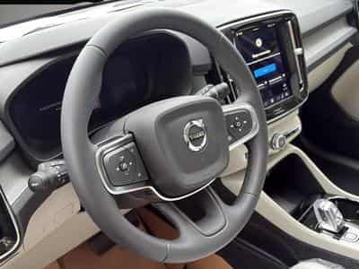 Volvo XC40 (2026) - Photo 2