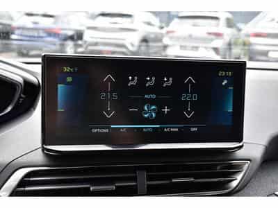 Peugeot 3008 1.6 Hybrid PHEV 180 Allure e-EAT8 LANE CAM 1° MAIN (2025) - Photo 15