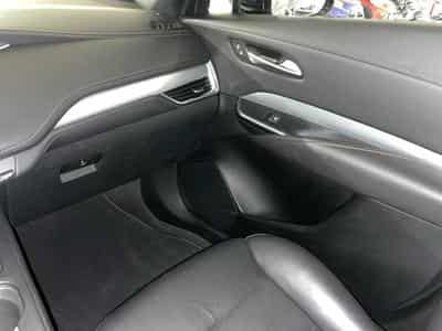 Cadillac XT4 2.0 350D Premium Luxury Auto. (2023) - Photo 9
