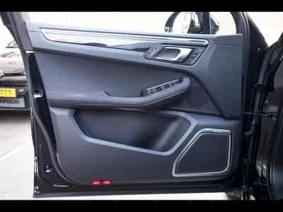 Porsche Macan III GTS PDK - BLACK (2023) - Photo 9