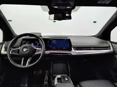 BMW 218 iA Pack M NAVI / FULL LED / CUIR PARTIEL / CAMERA / JA 17 (2023) - Photo 8