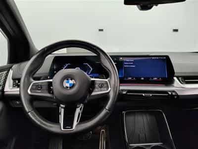 BMW 218 iA Pack M NAVI / FULL LED / CUIR PARTIEL / CAMERA / JA 17 (2023) - Photo 9