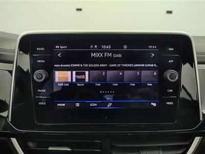 VW T-Roc 1.0 TSI 110cv R-Line CARPLAY / FULL LED / PDC AV+AR / JA 17" (2024) - Photo 11