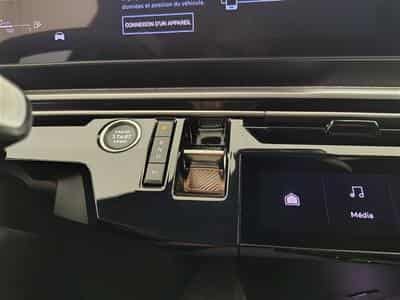 Peugeot 3008 1.2 Hybrid 136Cv e-DCS6 Allure S-CUIR / NAVI / CARPLAY (2025) - Photo 12