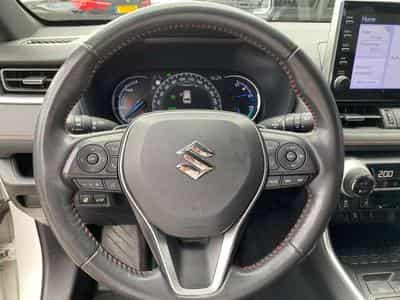 Suzuki Across Across PLUG-IN HYBRID (2022) - Photo 8