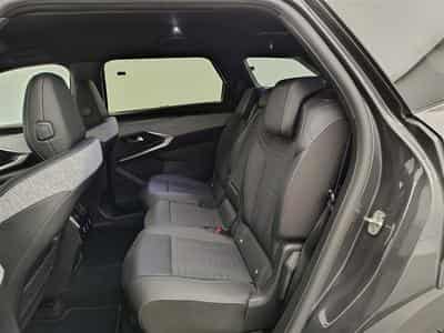 Peugeot 5008 1.2 Hybrid 145Cv e-DCS6 GT 7PL / NAVI / CARPLAY / CAMERA (2025) - Photo 13